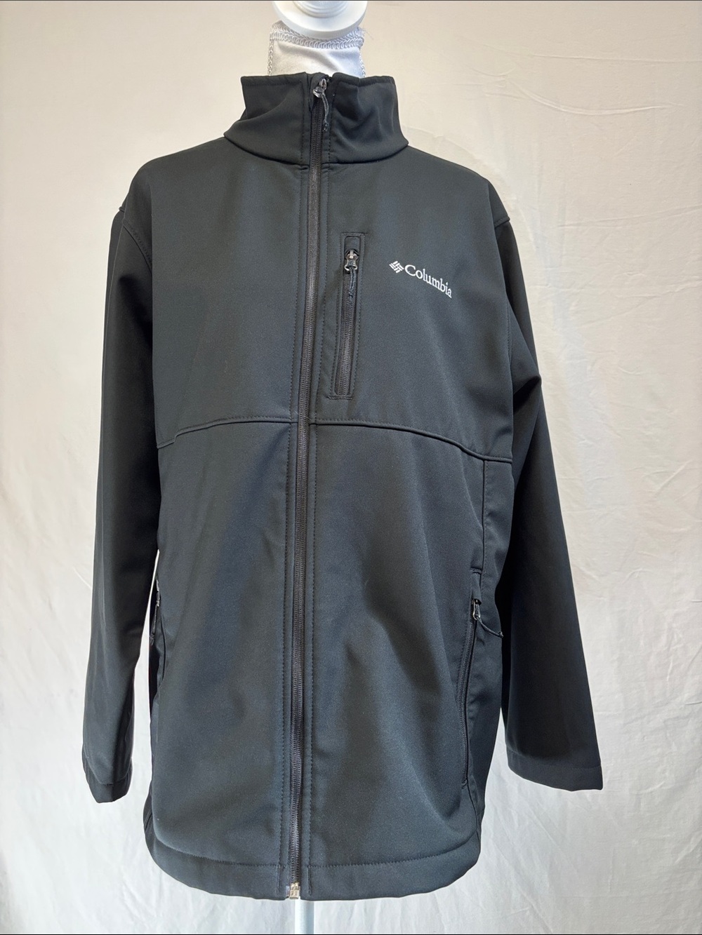 Columbia Men's Black Full-Zip Performance Softshell Jacket